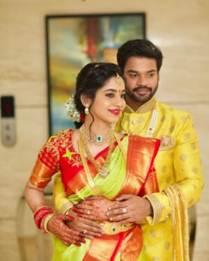 Lemon green kanchipuram silk saree in 6 inches reddish gold border