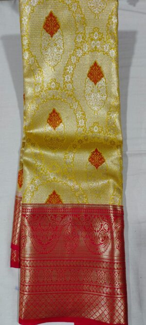 EE2010 Gold pattu saree online at Hyderabad Bangalore in contrast red border