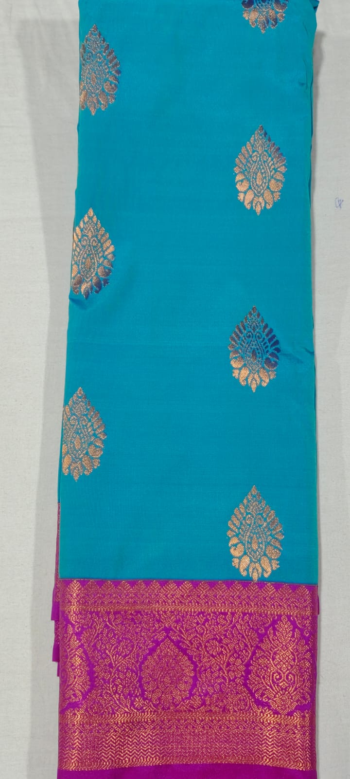 AA1022 Ananda blue kanchi pattu saree online at Hyderabad Bangalore contrast magenta border