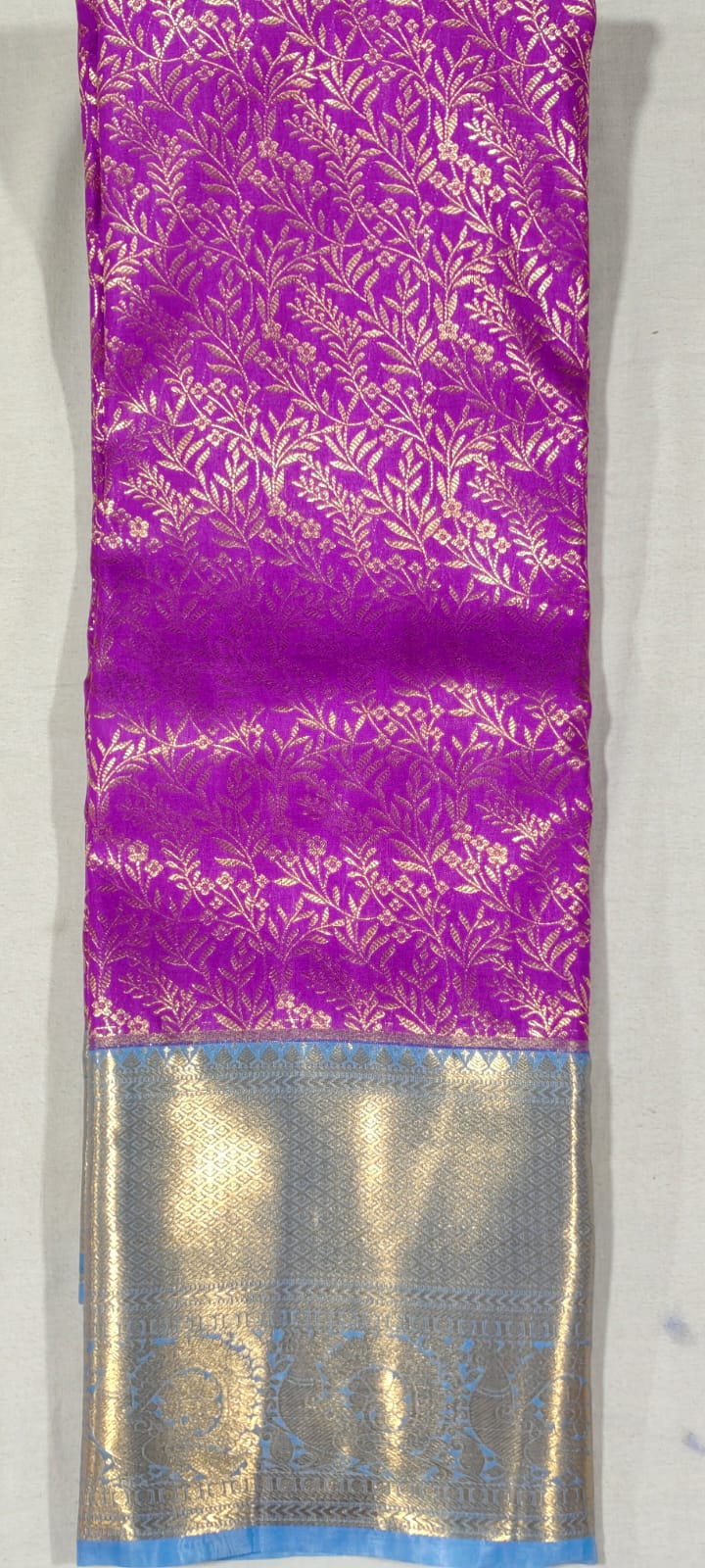 EE2018 Purple kanchi pattu saree online at Hyderabad Bangalore contrast sea blue border